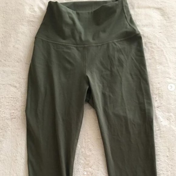 NWOT GLOW Collection Peachy Leggings in Earth - Picture 3 of 4